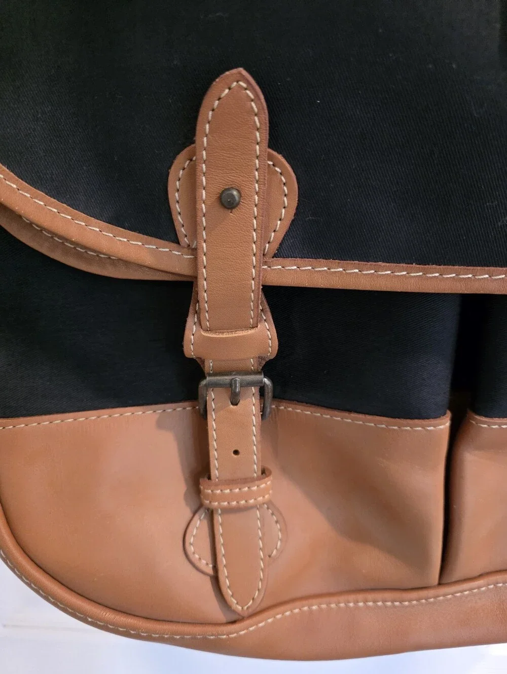 Connemara brand messenger